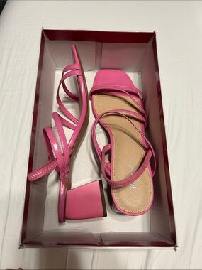 XAppeal Size 11 Hot Pink Strappy Block Heel Sandals